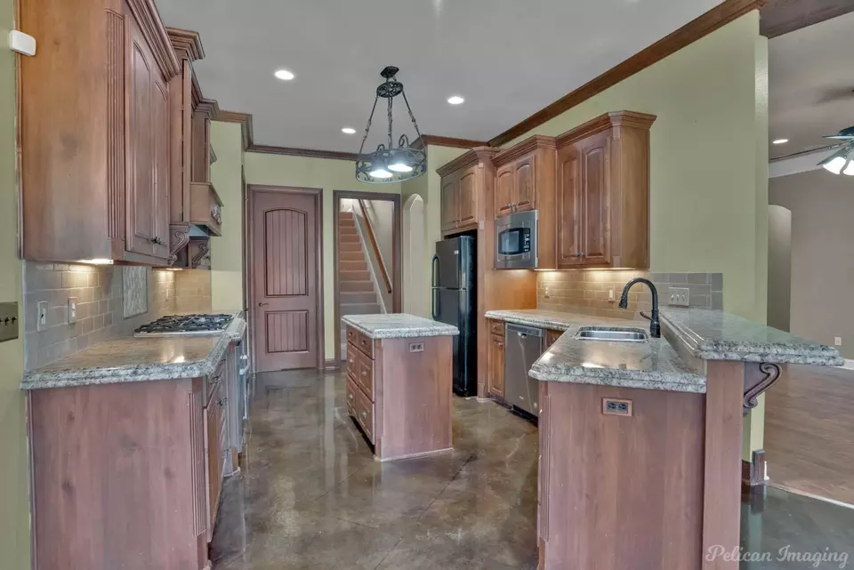 Kitchen - 9910 Loveland Ct, Shreveport, LA 71106 photo 1 of 4