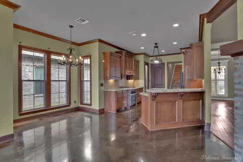 Dining - 9910 Loveland Ct, Shreveport, LA 71106 photo 1 of 1