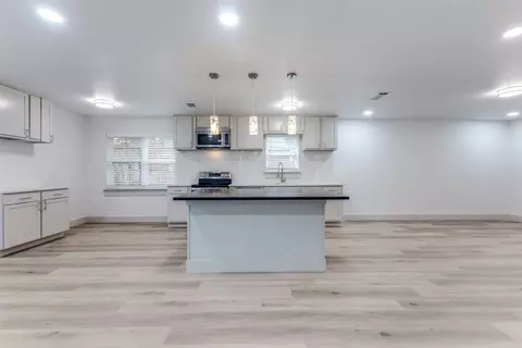 2426 Greenhill Dr, Mesquite, TX 75150