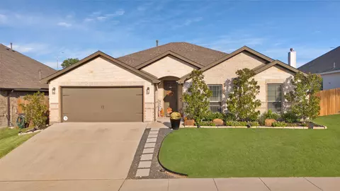 6924 Talon Bluff Dr, Fort Worth, TX 76179
