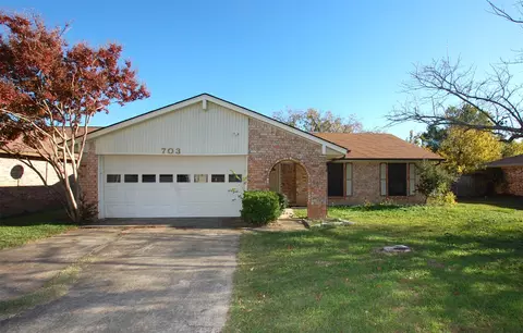 703 Redbud Dr, Forney, TX 75126