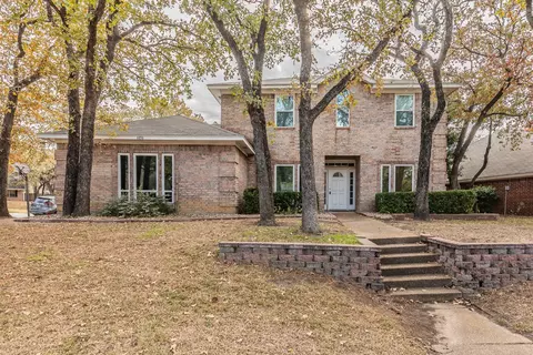 6856 Rolling Ridge Dr, North Richland Hills, TX 76182