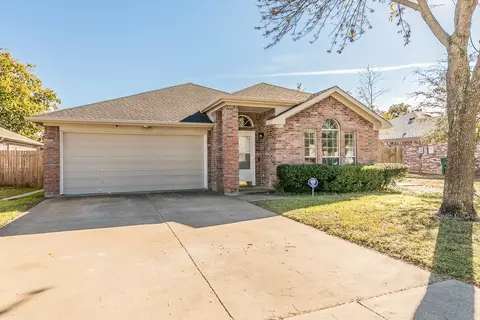 3737 Brett Dr, Fort Worth, TX 76123