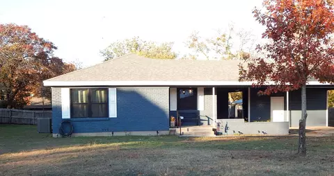 1114 Keechi St, Weatherford, TX 76086