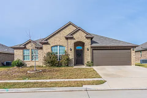 2536 Silver Fox Trl, Weatherford, TX 76087