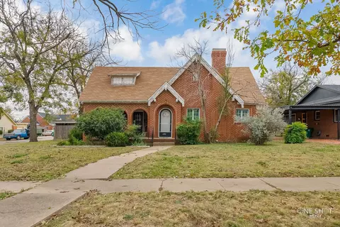 1101 Galveston St, Coleman, TX 76834