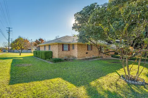 104 W Rio Grande St, Garland, TX 75041