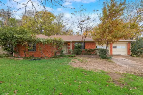 1033 NW 7th St, Grand Prairie, TX 75050