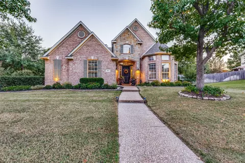 814 Forest Lakes Dr, Keller, TX 76248
