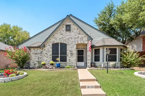2113 Silverthorn Ln, Flower Mound, TX 75028