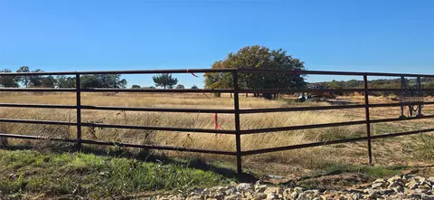 311 Windy Hill Ln, Springtown, TX 76082