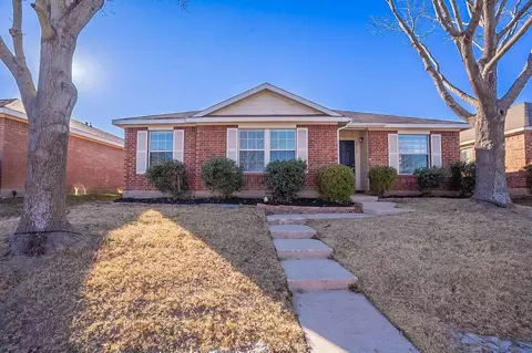 2913 Midbury Dr, Lancaster, TX 75134
