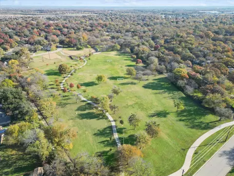 1305 E Windsor Dr, Denton, TX 76209 photo 30