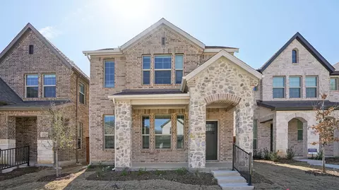 2720 Wellington Ln, Corinth, TX 76210
