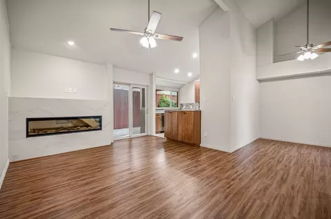 4242 N Capistrano Dr #196, Dallas, TX 75287