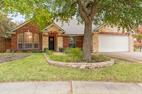 1713 Crabapple Ln, Flower Mound, TX 75028