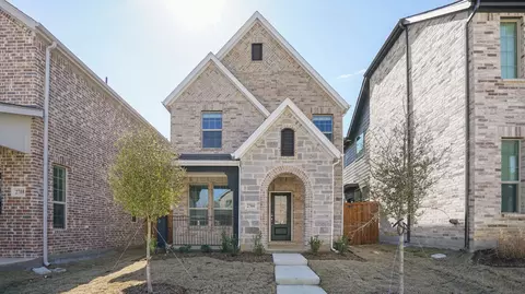 2704 Wellington Ln, Corinth, TX 76210