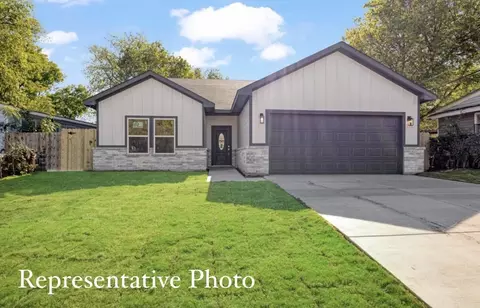 2670 Ash Crescent St, Fort Worth, TX 76104