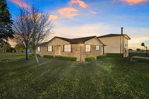 330 Cole Rd, Red Oak, TX 75154