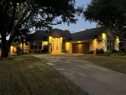 4501 Meadowcove Dr, Rowlett, TX 75088