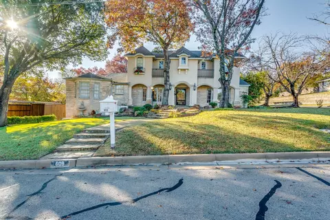 609 W Lee Ave, Weatherford, TX 76086