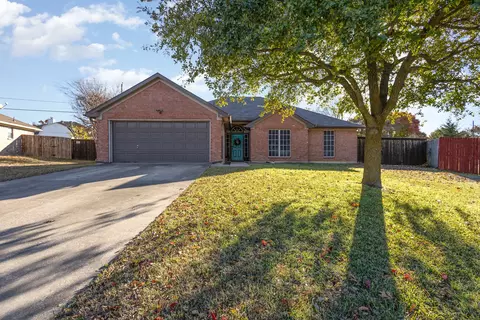14 Connecticut Ave, Midlothian, TX 76065