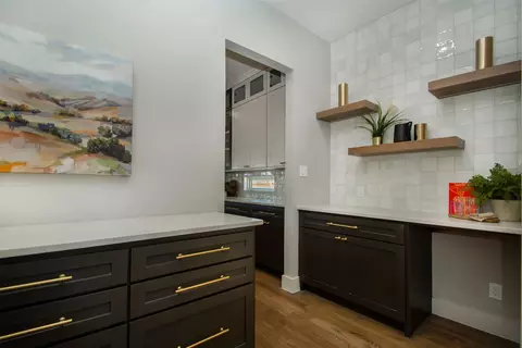 215 E Wall St, Grapevine, TX 76051 photo 7