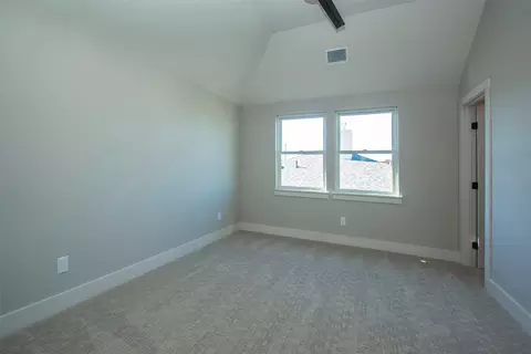 215 E Wall St, Grapevine, TX 76051 photo 29
