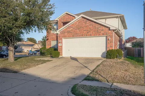6744 Bison Trl, Watauga, TX 76137