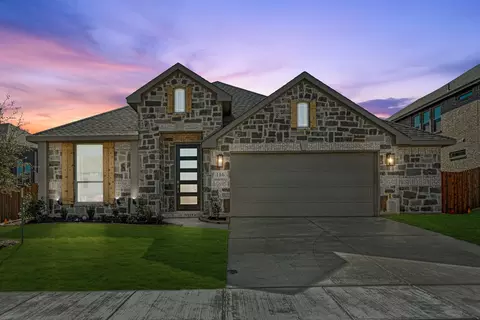 116 Rosewood Dr, Glenn Heights, TX 75154