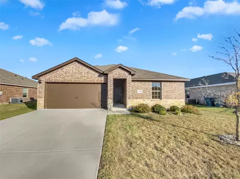 1319 Lowhill Dr, Royse City, TX 75189