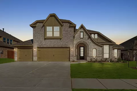 141 Fireberry Dr, Glenn Heights, TX 75154