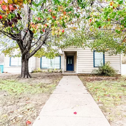 1921 N Woods St, Sherman, TX 75092