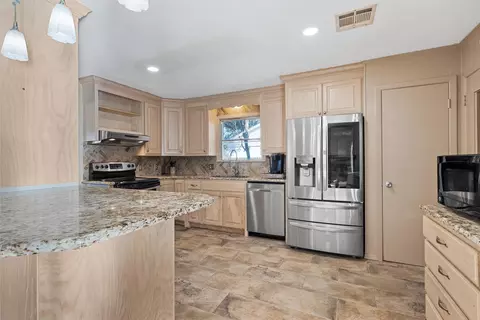 3310 Lake Heights Dr, Waco, TX 76708 photo 9