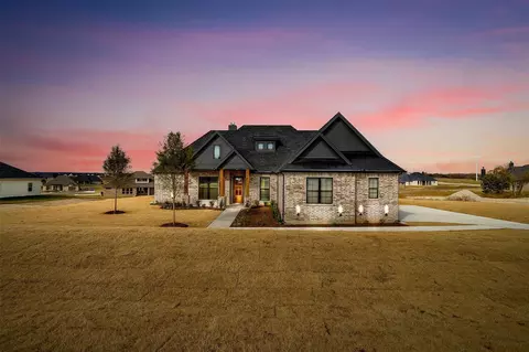 223 Slimp Blf, Azle, TX 76020