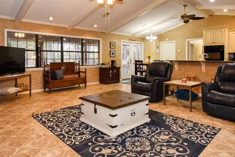 Living - 111 Janice Dr Ext, Springhill, LA 71075 photo 1 of 5