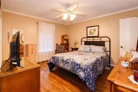 Bedroom - 111 Janice Dr Ext, Springhill, LA 71075 photo 5 of 6