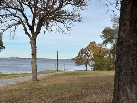 105 Still Harbor Cir, Tool, TX 75143