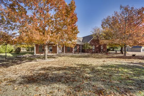 1040 N Oak Branch Rd, Waxahachie, TX 75167