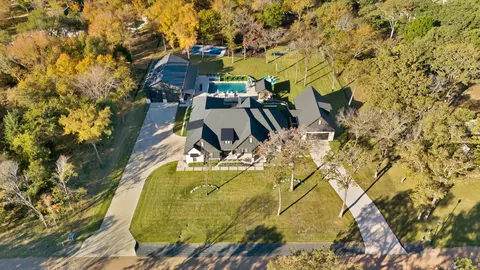 104 Oakbend Trl, Mabank, TX 75147