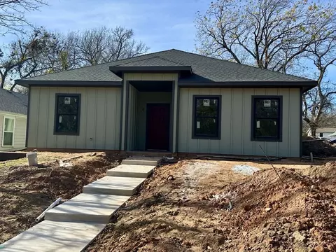 300 W Johnson St, Denison, TX 75020