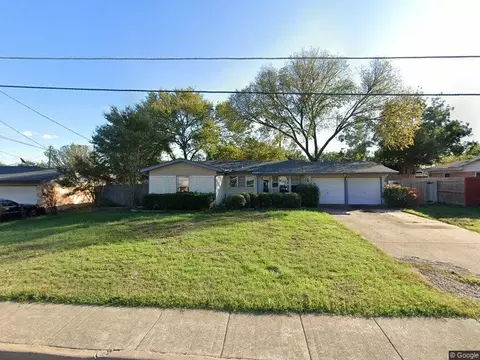 1532 River Oaks Dr, Irving, TX 75060