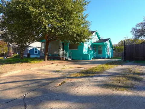 3208 Huron Trl, Lake Worth, TX 76135