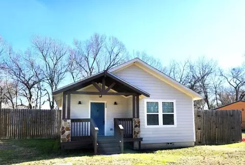 308 Spring Valley Cir, Azle, TX 76020