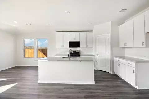 9205 Horse Herd Dr, Fort Worth, TX 76123