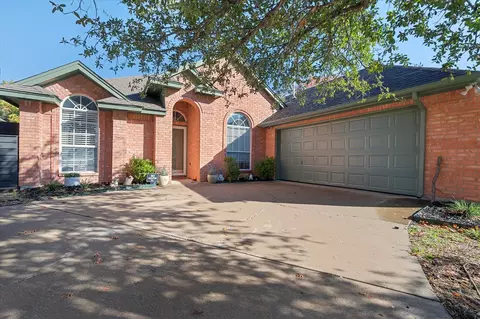 2007 Nugent Dr, Mansfield, TX 76063