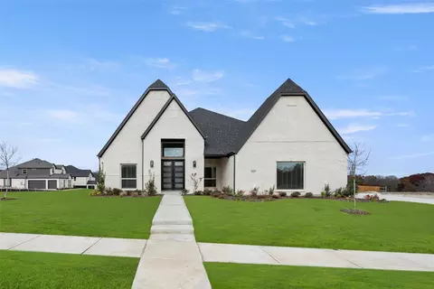 1123 E Hidden Lakes Dr, Desoto, TX 75115