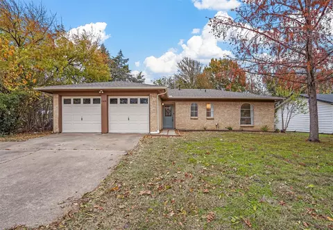 548 Newton Dr, Burleson, TX 76028
