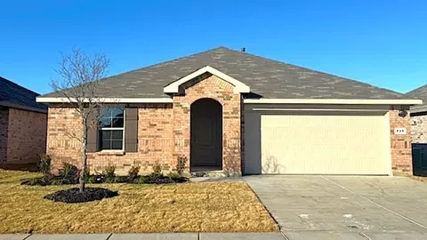 605 Bronze Cir W, Springtown, TX 76082