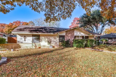 809 Ray Andra Dr, Desoto, TX 75115
